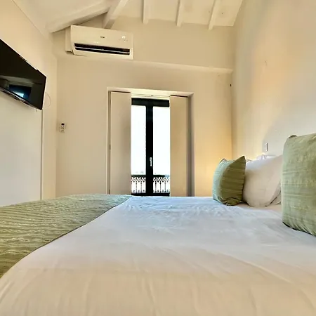 Apartment Youropo - Typical House *