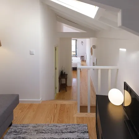 Youropo - Typical House Порту