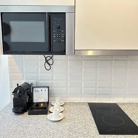 Youropo - Typical House * Порту